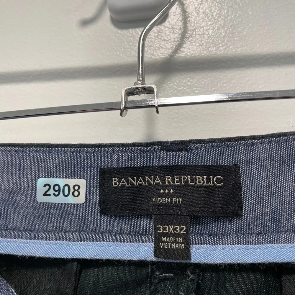Banana Republic Aiden Fit Mens 33x32 Charcoal Grey Striped Chino Pants Slim Fit